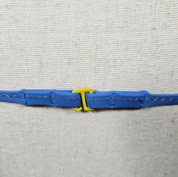 Victoria's Secret Strappy Triangle Bikini Top, Neon Green, XS - Picture 5 of 14